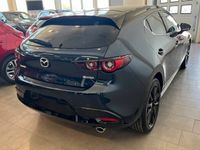 begagnad Mazda 3 32.0 M Hybrid AUTOMAT HOMURA OMG LEV 2023, Halvkombi