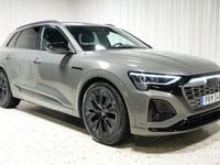 Begagnad Audi Q8 e-tron S-Line 300 kW (408 HK) 2024 Grå SUV