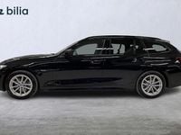 Begagnad BMW 330 Sport Line 292 HK (214 kW) 2023 Svart klarlack Kombi