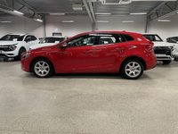 Begagnad Volvo V40 Kinetic 116 HK (85 kW) 2015 Röd Halvkombi