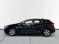 Begagnad Volvo V40 Momentum 150 HK (110 kW) 2014 Svart metallic Halvkombi