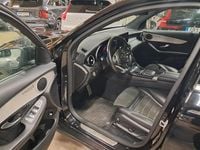 Begagnad Mercedes GLC300 AMG 194 HK (142 kW) 2022 Svart