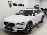 Begagnad Volvo V90 CC Momentum 190 HK (139 kW) 2018 Vit Kombi
