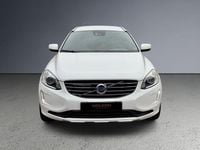Begagnad Volvo XC60 Summum 190 HK (139 kW) 2017 Vit SUV