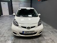 begagnad Toyota Aygo 5-dörrar 1.0 VVT-i MultiMode Euro 5 2011, Halvkombi