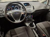 Begagnad Ford Fiesta Trend 60 HK (44 kW) 2015 Vit