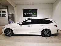 Begagnad BMW 330e M Sport 184 HK (135 kW) 2022 Vit Kombi