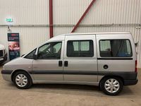 Begagnad Citroën Jumpy 136 HK (100 kW) 2006 Silver Minibuss
