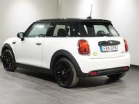 Begagnad Mini Cooper Essential 135 kW (184 HK) 2023 Nanuq white Halvkombi