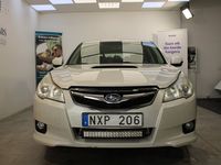 Begagnad Subaru Legacy 150 HK (110 kW) 2011 Vit Kombi
