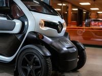 Begagnad Renault Twizy Urban 13 kW (18 HK) 2015 Vit Halvkombi