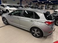 Begagnad Hyundai i30 Essential 120 HK (88 kW) 2020 Grå Halvkombi
