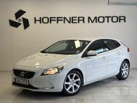 Begagnad Volvo V40 Kinetic 116 HK (85 kW) 2014 Vit Halvkombi