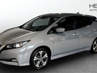 Begagnad Nissan Leaf N-Connecta 160 kW (218 HK) 2021 Ljusgrå (grey) Halvkombi