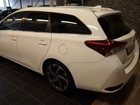 begagnad Toyota Auris Touring Sports Hybrid e-CVT Comfort Euro 6 2016, Halvkombi