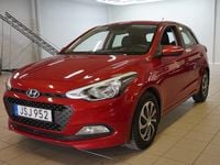 Begagnad Hyundai i20 Comfort 84 HK (61 kW) 2016 Röd