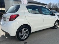 begagnad Toyota Yaris Hybrid e-CVT Navi BackKamera 2016, Halvkombi