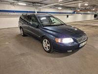 Begagnad Volvo V70 210 HK (154 kW) 2005 Blå metallic Kombi