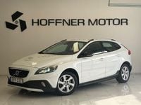 Begagnad Volvo V40 CC Momentum 116 HK (85 kW) 2015 Vit Kombi