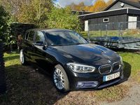 Begagnad BMW 118 136 HK (100 kW) 2016 Svart Halvkombi
