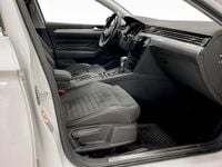 Begagnad VW Passat GTE 218 HK (160 kW) 2022 Vit Kombi