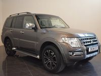 begagnad Mitsubishi Pajero 3.2 Di-D 4WD AUTO EURO 6 7-SITS 190HK