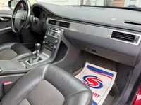 Begagnad Volvo V70 Momentum 136 HK (100 kW) 2008 Röd Kombi