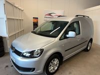 begagnad VW Caddy Skåpbil 1.6 TDI Euro 5 Låga mil Dragkrok