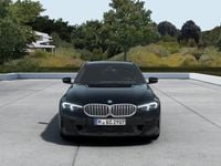 Begagnad BMW 330e M Sport 184 HK (135 kW) 2024 Röd/orange Kombi