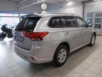 Begagnad Mitsubishi Outlander P-HEV 2019 Silver