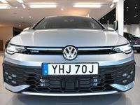 Begagnad VW Golf VIII GTE 272 HK (200 kW) 2024 Silver (oyster silver metallic black) Halvkombi