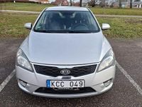 Begagnad Kia Ceed 115 HK (84 kW) 2010 Halvkombi
