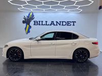 Begagnad Alfa Romeo Giulia Super 180 HK (132 kW) 2016 Vit Sedan