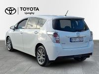 Begagnad Toyota Verso Executive 148 HK (108 kW) 2012 Vit Minibuss