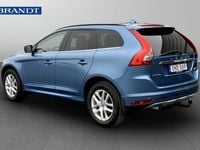 Begagnad Volvo XC60 Momentum 151 HK (111 kW) 2017 Blå SUV