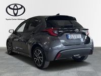 begagnad Toyota Yaris Hybrid 1,5 5D STYLE 2021, Halvkombi