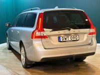 Begagnad Volvo V70 Kinetic 180 HK (132 kW) 2014 Silver Kombi