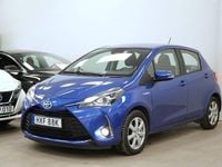 Begagnad Toyota Yaris Hybrid 101 HK (74 kW) 2019 Blåmetallic Halvkombi
