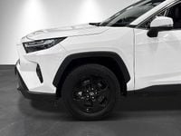Begagnad Toyota RAV4 Hybrid Executive 222 HK (163 kW) 2022 Vit SUV