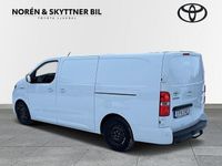 begagnad Toyota Proace Skåpbil Electric Long Professional 75kwh 2 dörr Vhjul 2023, Minibuss