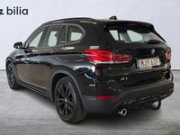 Begagnad BMW X1 Sport Line 125 HK (91 kW) 2022 Svart SUV