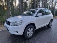 Begagnad Toyota RAV4 152 HK (111 kW) 2008 Vit SUV