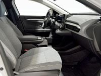 Begagnad Renault Megane E-Tech Equilibre 96 kW (131 HK) 2022 Vit Halvkombi