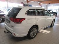 Begagnad Mitsubishi Outlander P-HEV 121 HK (88 kW) 2017 Vit SUV