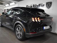 Begagnad Ford Mustang Mach-E 216 kW (294 HK) 2022 Svart SUV