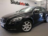 Begagnad Volvo V40 Momentum 153 HK (112 kW) 2015 Svart Kombi