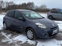 Begagnad Renault Clio II 75 HK (55 kW) 2010 Halvkombi