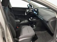 Begagnad MG MG4 EV 2024 Grå Halvkombi