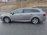 begagnad Toyota Avensis Kombi 2.0 D-4D Euro 6