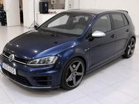 Begagnad VW Golf VII R 301 HK (221 kW) 2014 Mörkblå Halvkombi